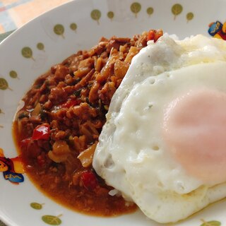 目玉焼きオン☆ガパオライス